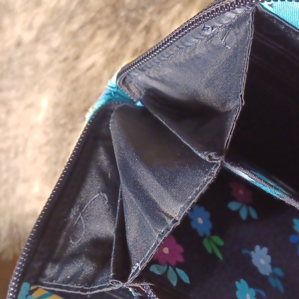 Vera Bradley wallet - Picture 4 of 16